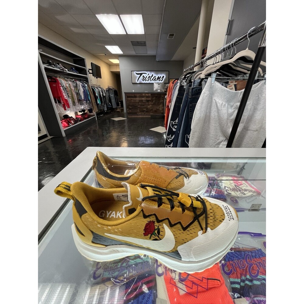 Size 4 - Nike Gyakusou x Air Zoom Pegasus 36 Trail Yellow